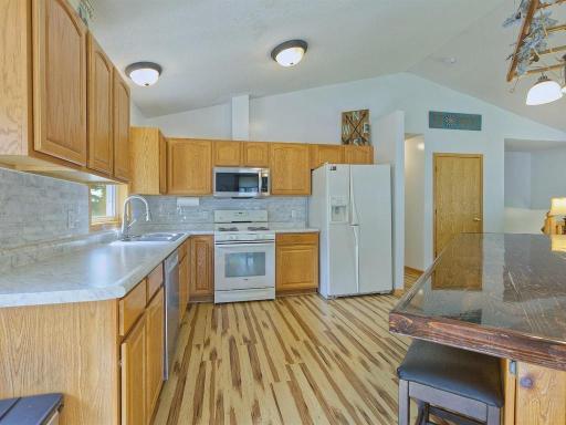 561 Kingsley Street S, Winsted, MN 55395