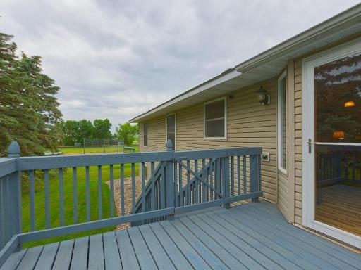 561 Kingsley Street S, Winsted, MN 55395