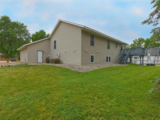 561 Kingsley Street S, Winsted, MN 55395
