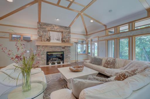 286 Salishan Drive, Hudson, WI 54016