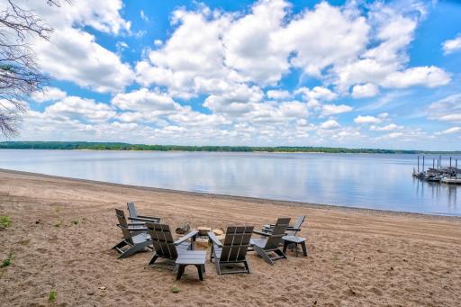 286 Salishan Drive, Hudson, WI 54016
