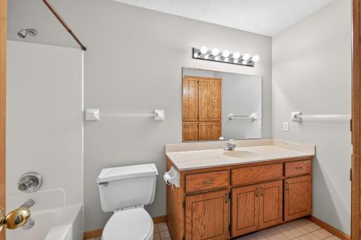 Main level full bath
