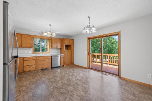 Eat-in Kitchen