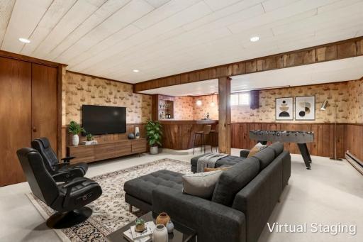 1861 Ivy Avenue E, Saint Paul, MN 55119