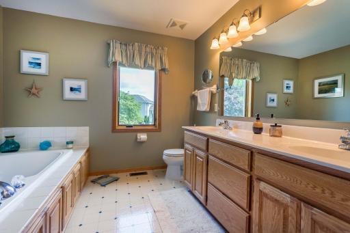 3895 Arlington Drive, Saint Paul, MN 55129