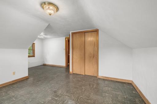 515 6th Street SE, Little Falls, MN 56345