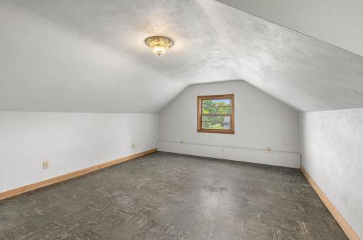 515 6th Street SE, Little Falls, MN 56345