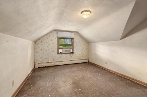 515 6th Street SE, Little Falls, MN 56345