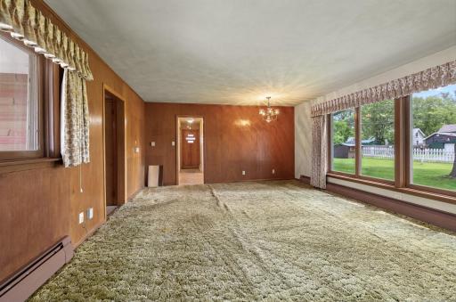 515 6th Street SE, Little Falls, MN 56345