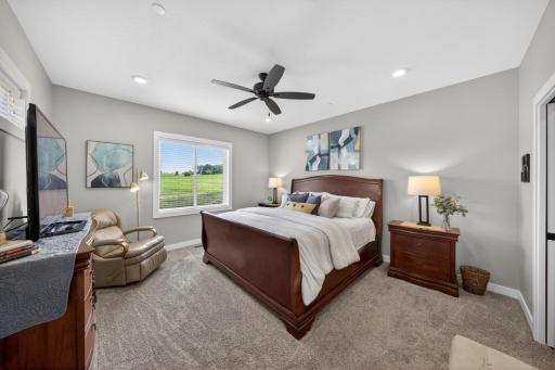 692 Shardlow Place NE, Byron, MN 55920