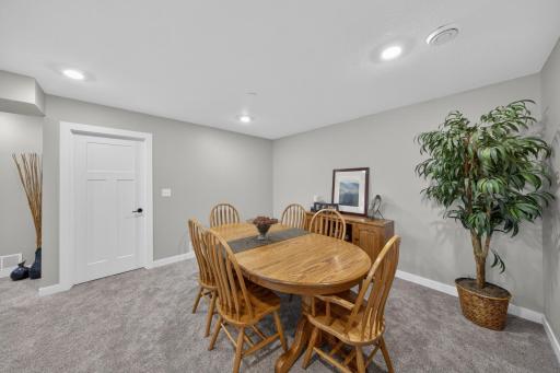 692 Shardlow Place NE, Byron, MN 55920