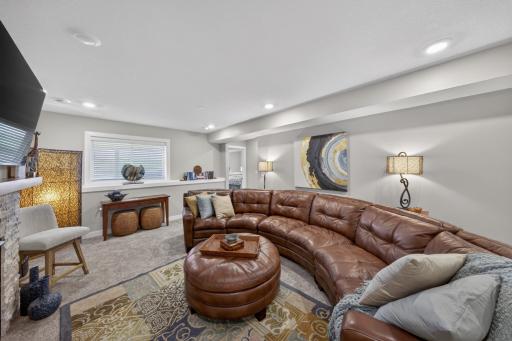 692 Shardlow Place NE, Byron, MN 55920