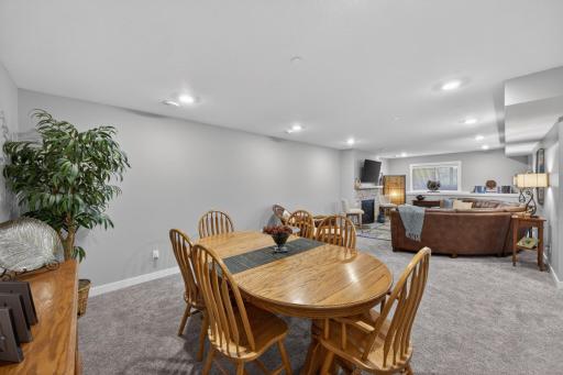 692 Shardlow Place NE, Byron, MN 55920