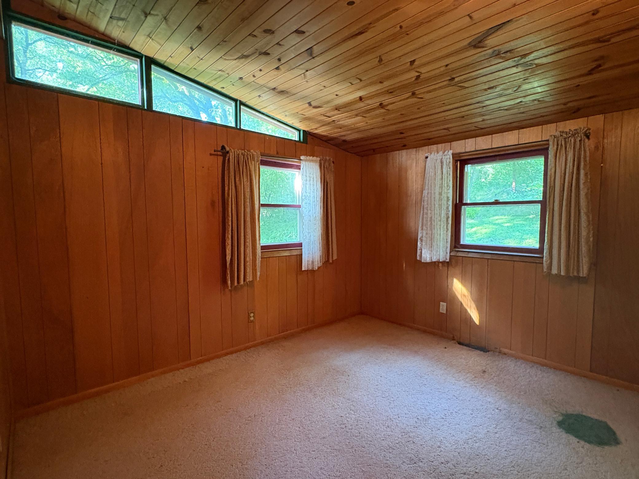 Bedroom 2.JPG