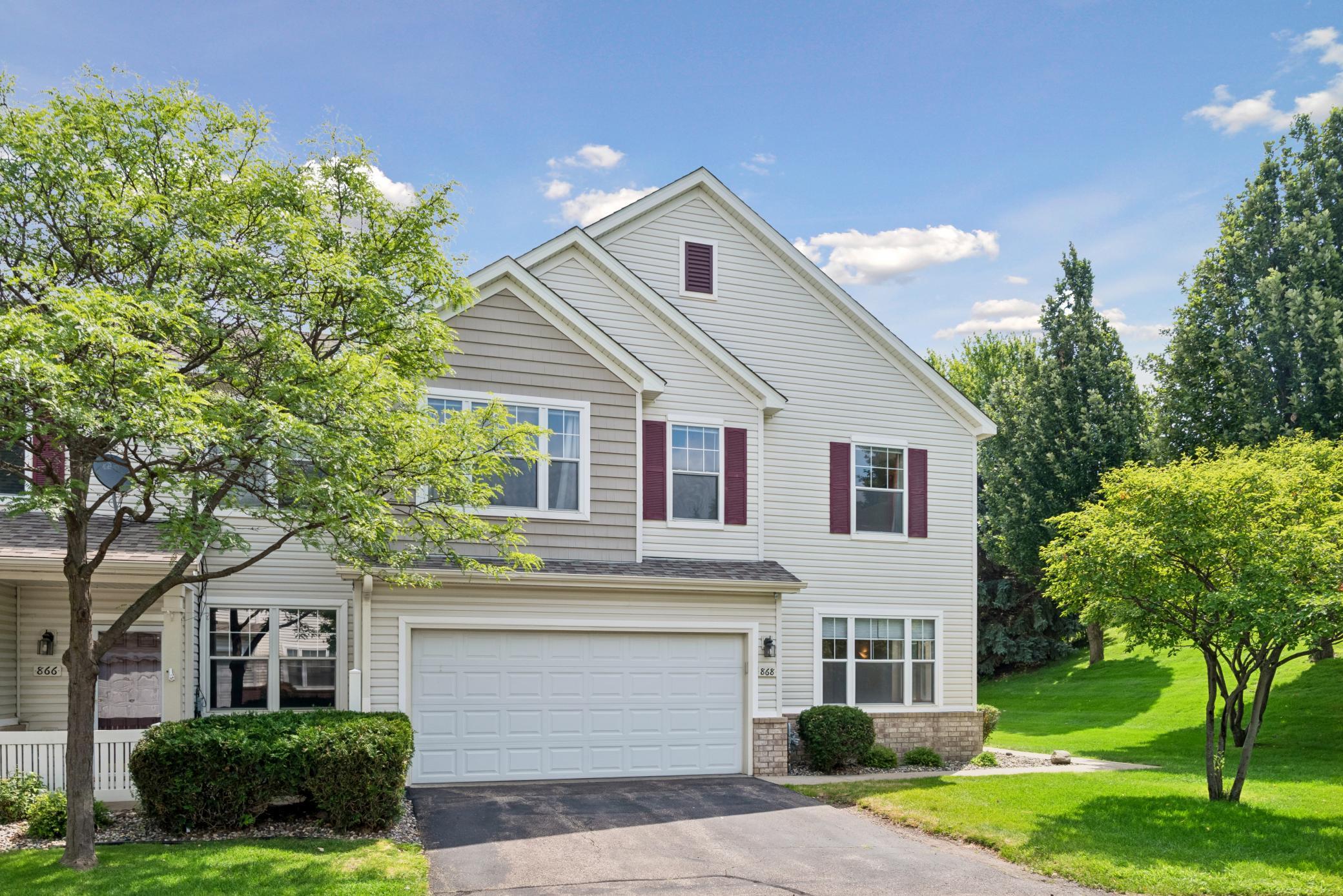 868 Princeton Avenue: Sought-after South-facing End-Unit Townhome with tranquil lawn views & patio in desirable Shakopee, One of The Best Units at PROVIDENCE POINTE.