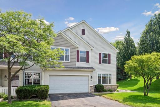 868 Princeton Avenue: Sought-after South-facing End-Unit Townhome with tranquil lawn views & patio in desirable Shakopee, One of The Best Units at PROVIDENCE POINTE.