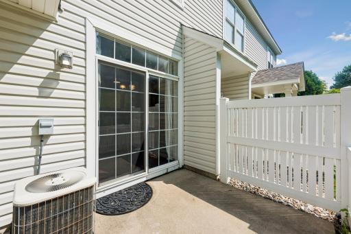 868 Princeton Avenue: Sought-after South-facing End-Unit Townhome with tranquil lawn views & patio in desirable Shakopee, One of The Best Units at PROVIDENCE POINTE.