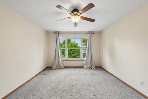 868 Princeton Avenue, Shakopee, MN 55379