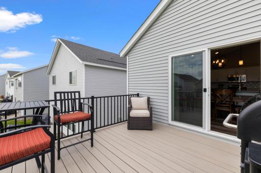 Energy the view and peace of mind of no-maintenance in the yard