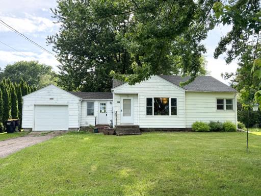 231 4th Street, Holdingford, MN 56340