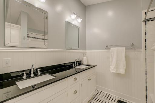 1401 Broadway Street N, Stillwater, MN 55082