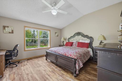 17993_89th_Pl_N_Maple_Grove_MN_55369_USA_017.jpg