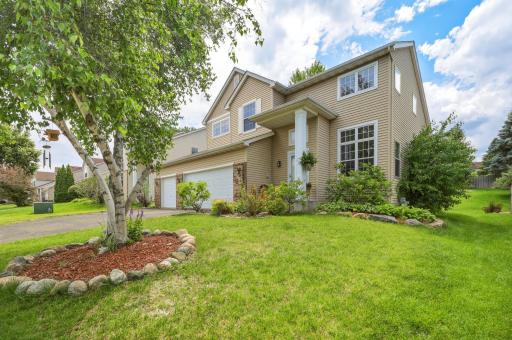 17993_89th_Pl_N_Maple_Grove_MN_55369_USA_003.jpg