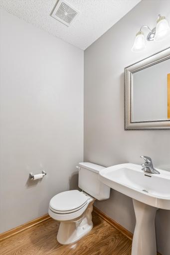 Lower level powder bath.