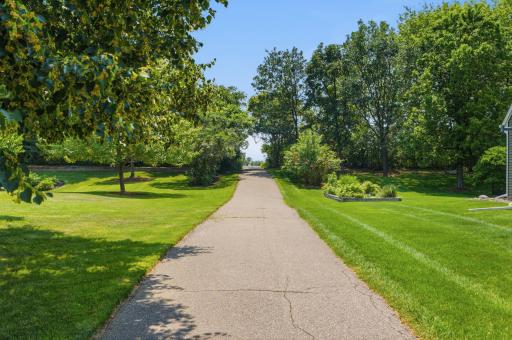 1668 Lakeland Circle, Hugo, MN 55038