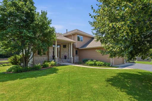 Welcome to 1668 Lakeland Circle in Centerville!