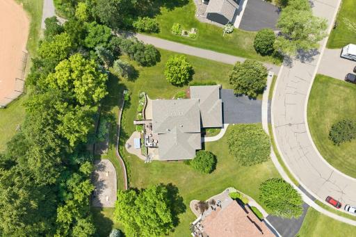 1668 Lakeland Circle, Hugo, MN 55038