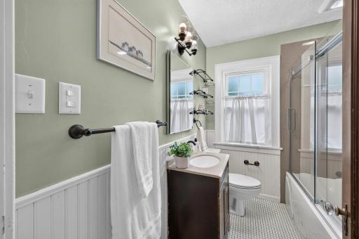 2304 6th Street, White Bear Lake, MN 55110