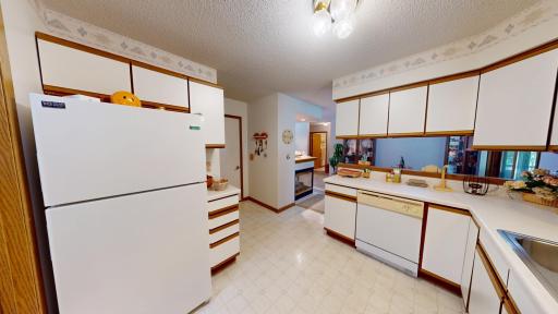 1845 Greenwood Drive, Albert Lea, MN 56007