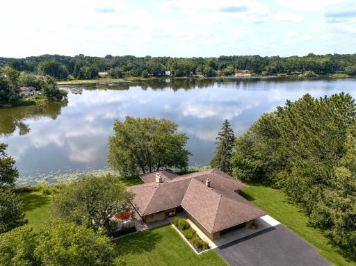 19 Dove Lane, North Oaks, MN 55127