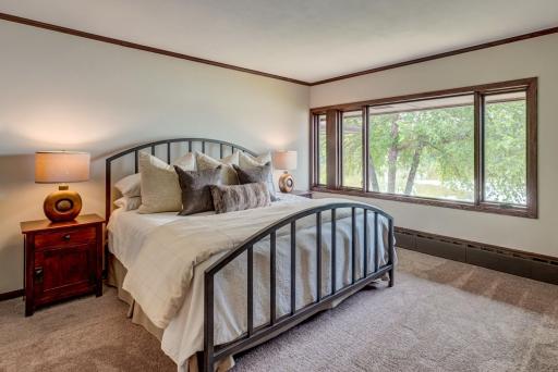 19 Dove Lane, North Oaks, MN 55127