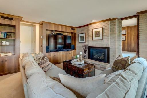 19 Dove Lane, North Oaks, MN 55127