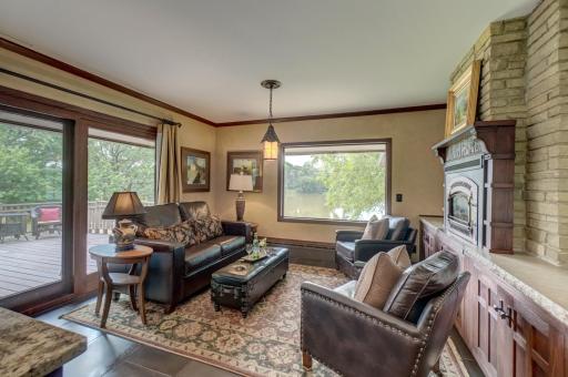 19 Dove Lane, North Oaks, MN 55127