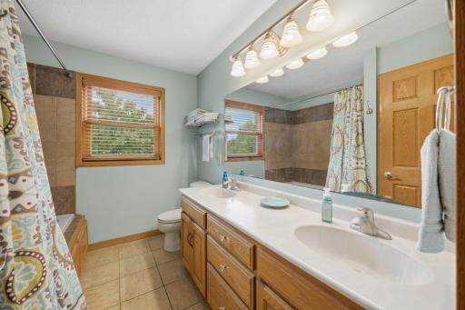 1124 Garden Brook Drive, Sauk Rapids, MN 56379