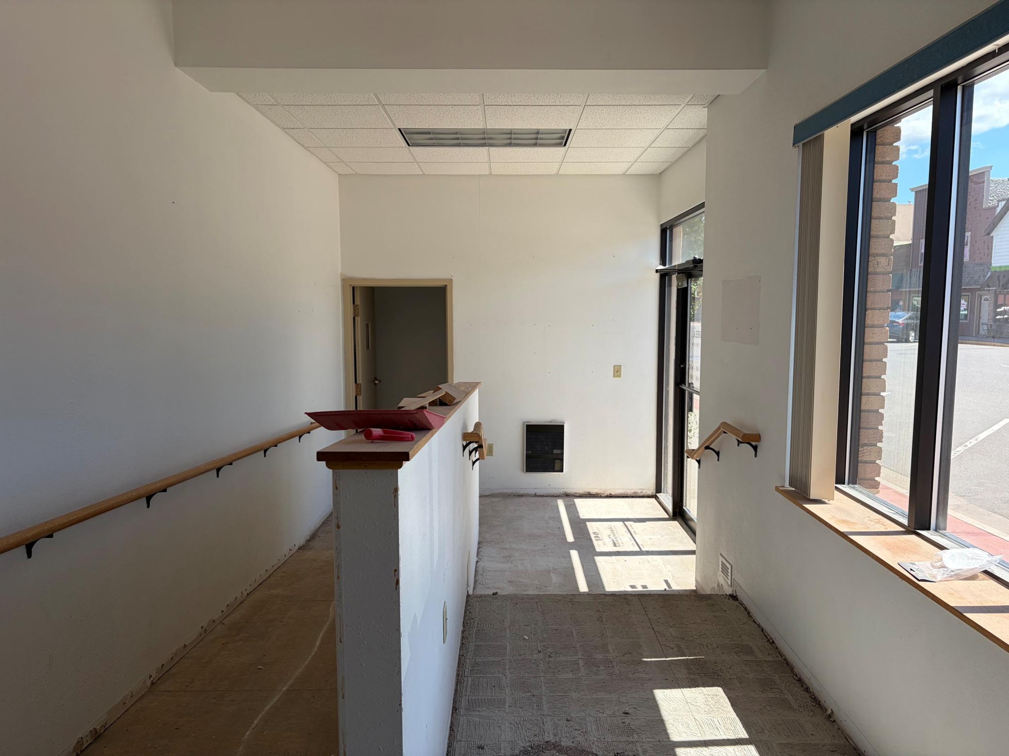 Interior 10.jpg