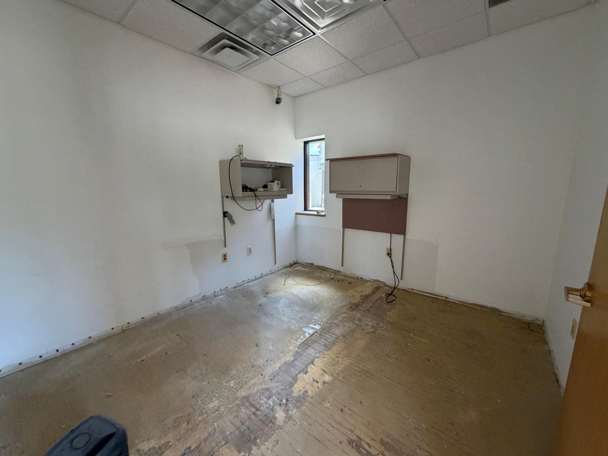 Interior 2.jpg