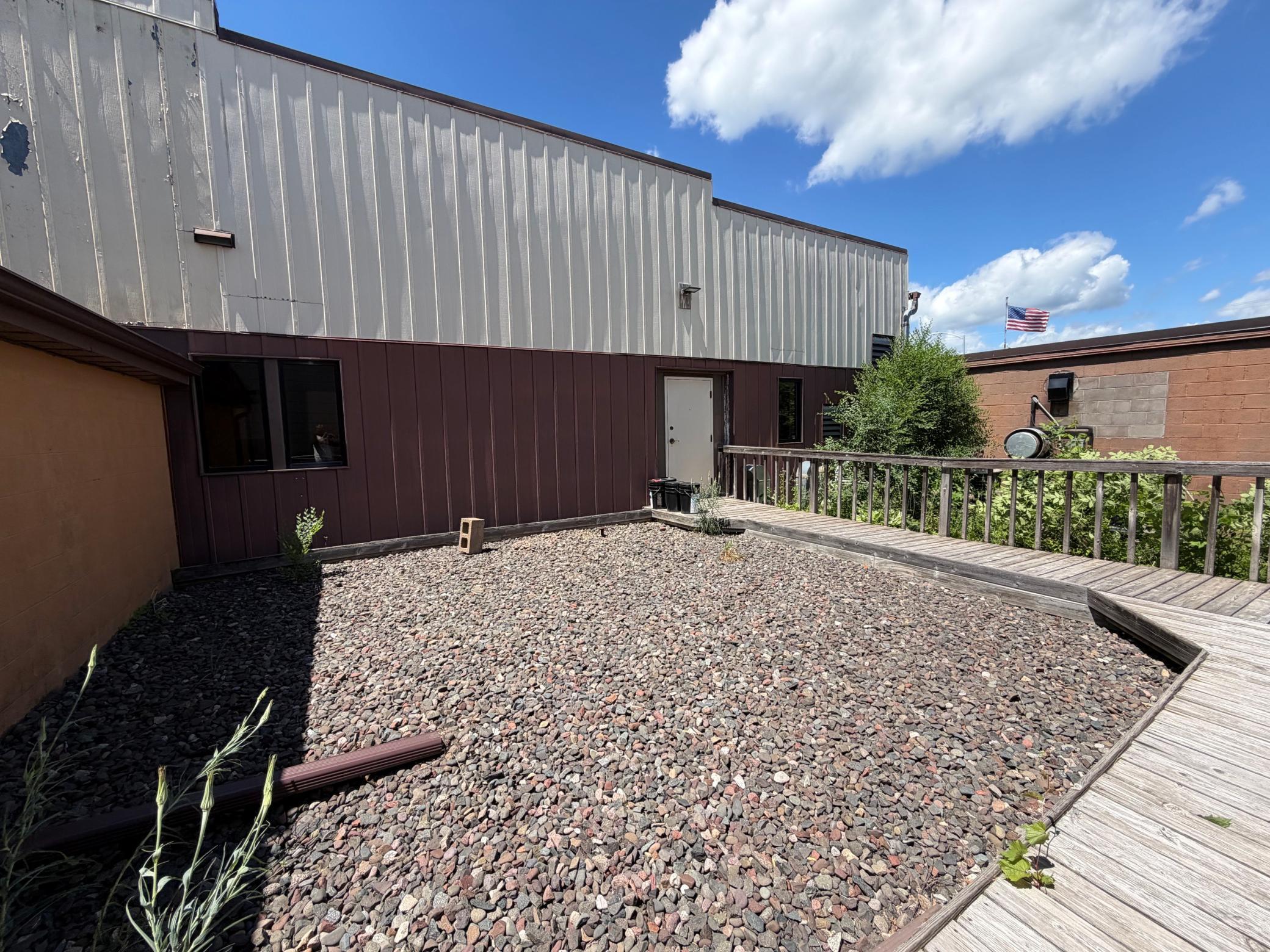 Exterior 3.jpg