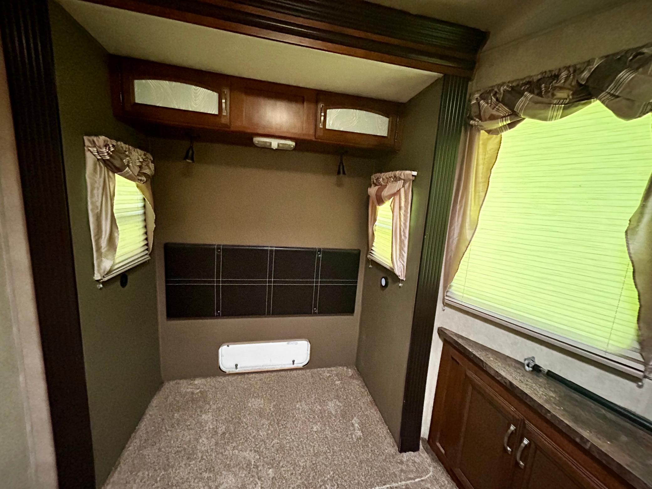 Camper One - Secondary room space