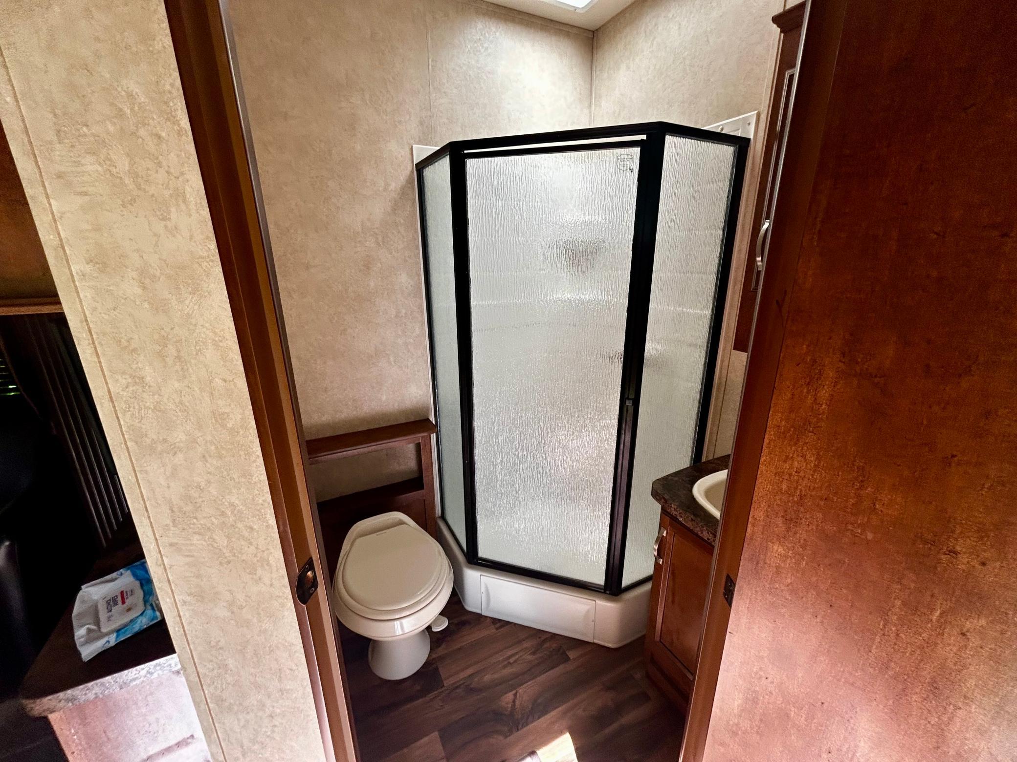 Camper One - Main bathroom