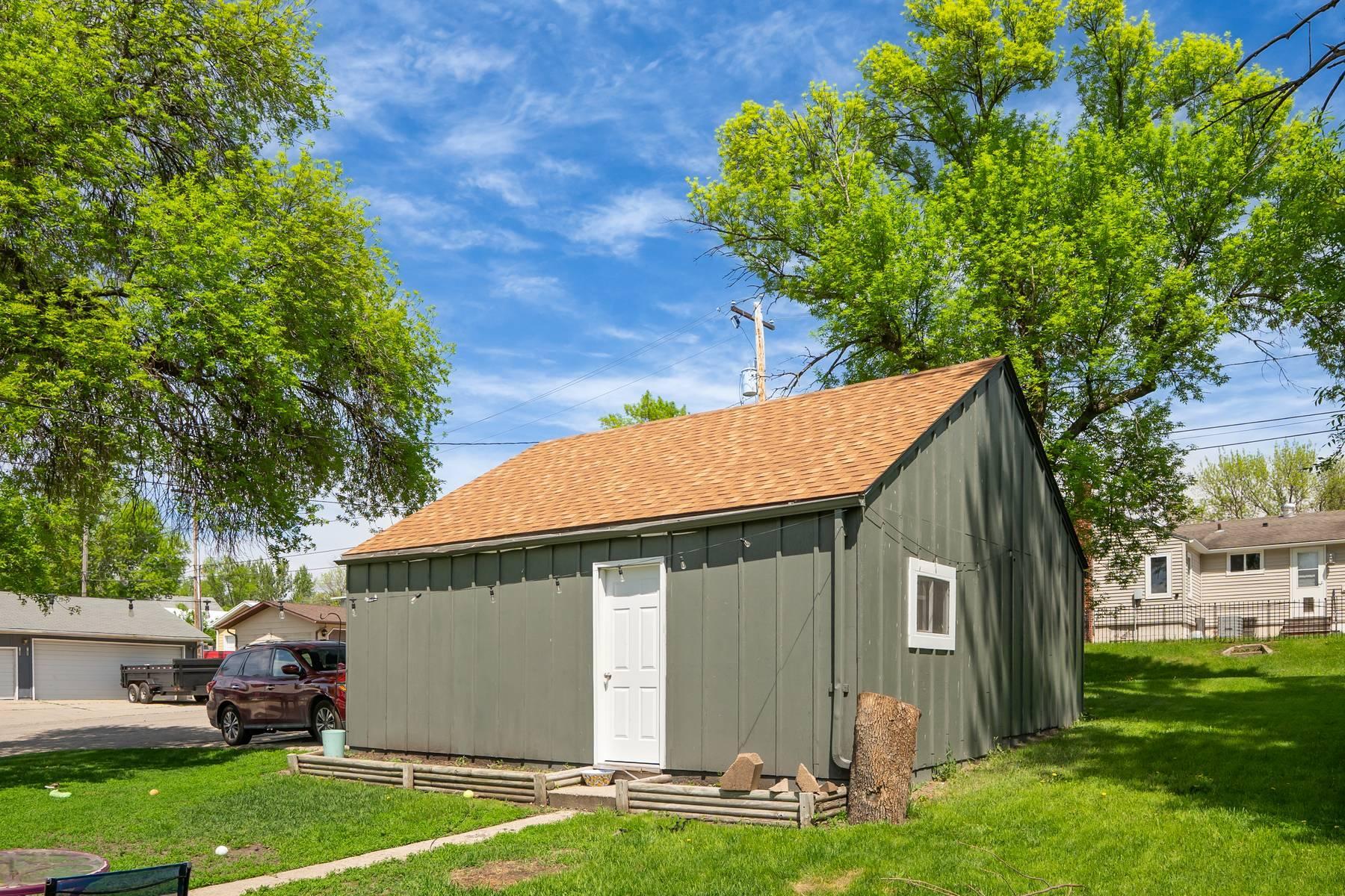 3 Garage.jpg