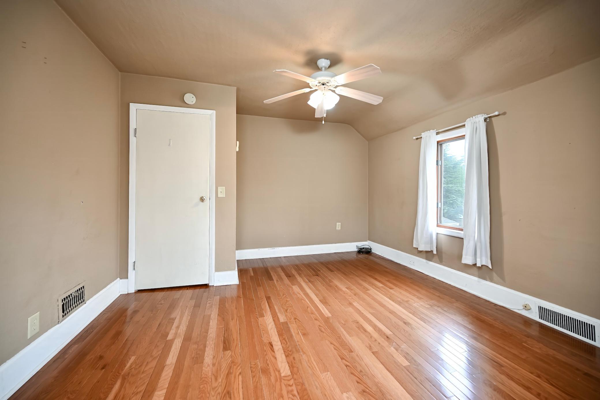 14 UL Primary Bedroom II.jpg