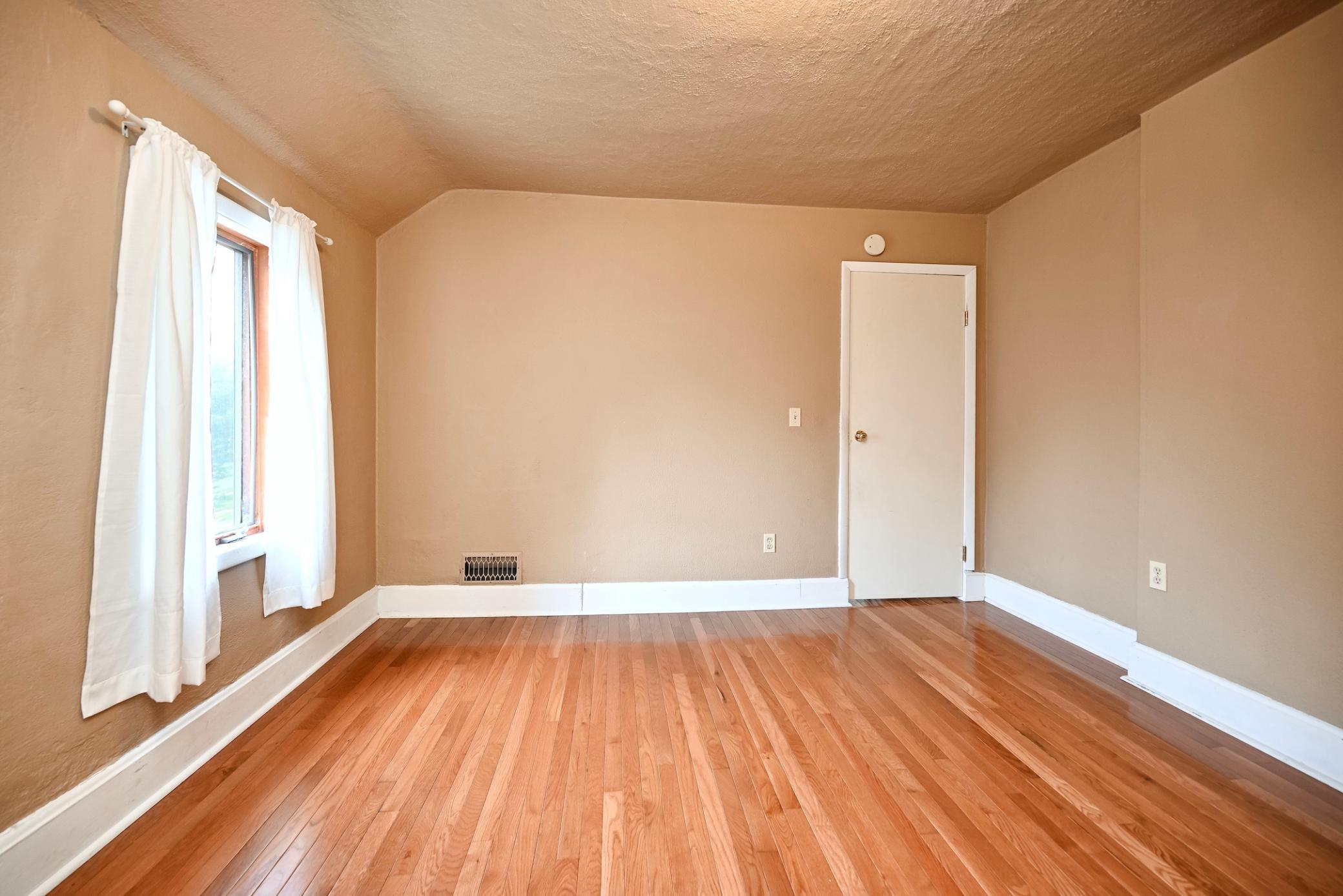 16 UL Bedroom Three I.jpg