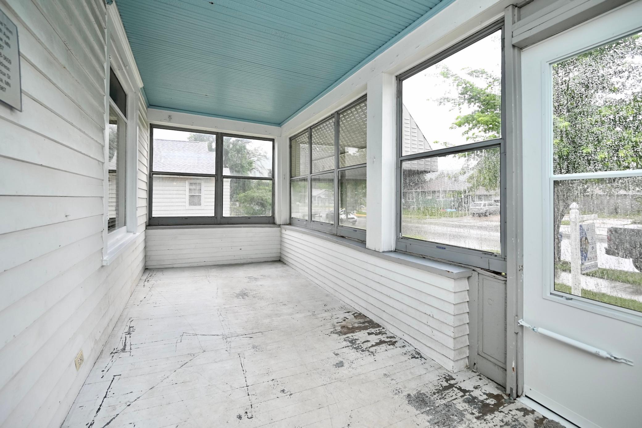 1 Front Porch Entrance.jpg