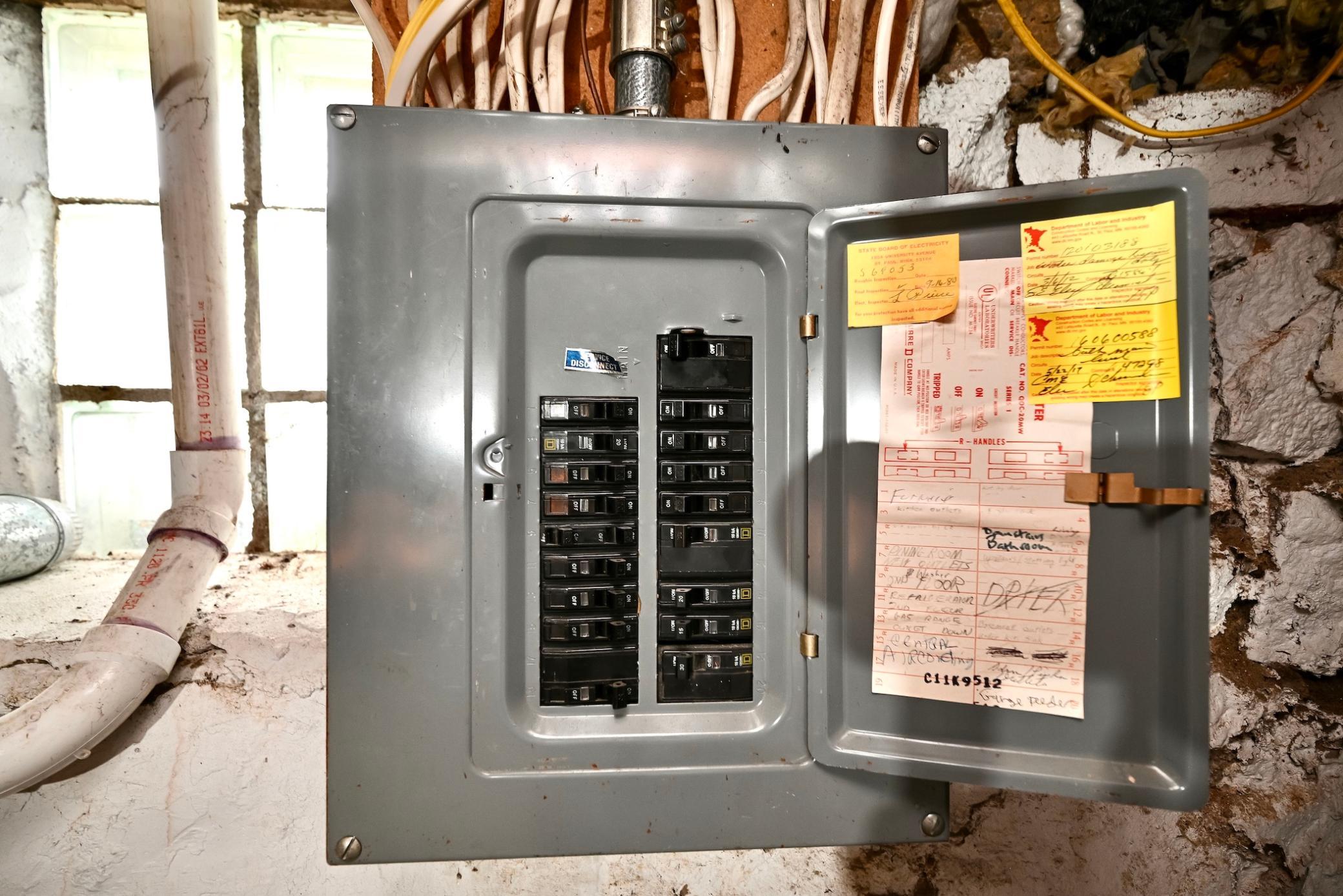 20 Electrical Panel.jpg