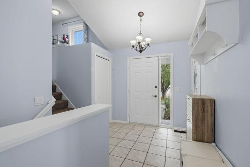 20-web-or-mls-4301_144th_St_Savage_MN_019.jpg