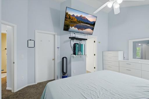 34-web-or-mls-4301_144th_St_Savage_MN_034.jpg